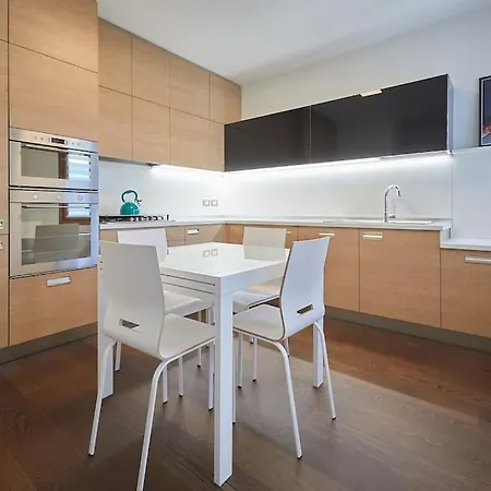 Apartment Large Navigli Mailand