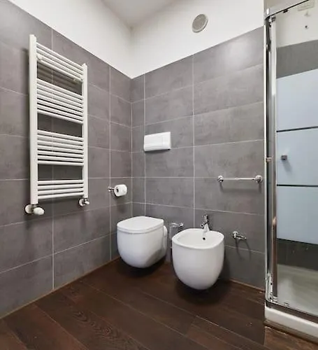 Apartment Large Navigli Mailand