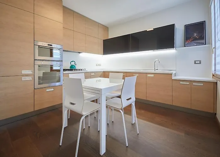 Apartment Large Navigli Mailand