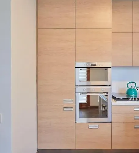 Large Navigli Apartment Mailand